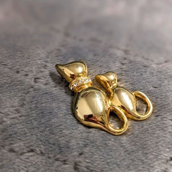 Vintage Goldtone Silhouette Kitty Cat Brooche with Rhinestone Accents - Picture 5 of 9